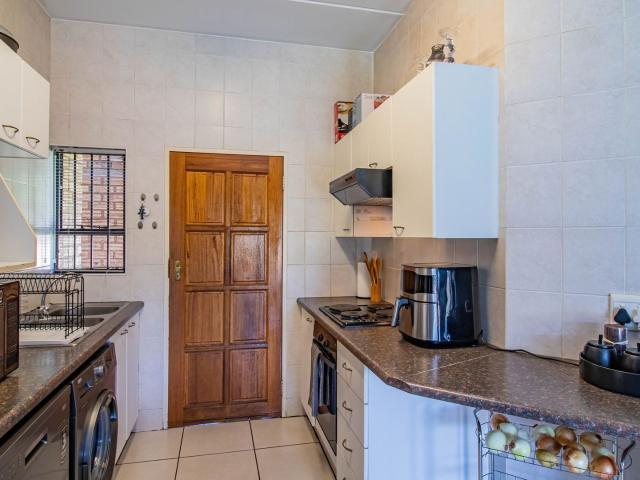 2 Bedroom Apartment / Flat For Sale in Allen's Nek