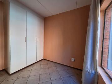 2 Bedroom Apartment / Flat For Sale in Alrode