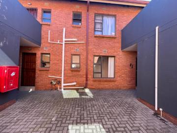 2 Bedroom Apartment / Flat For Sale in Alrode