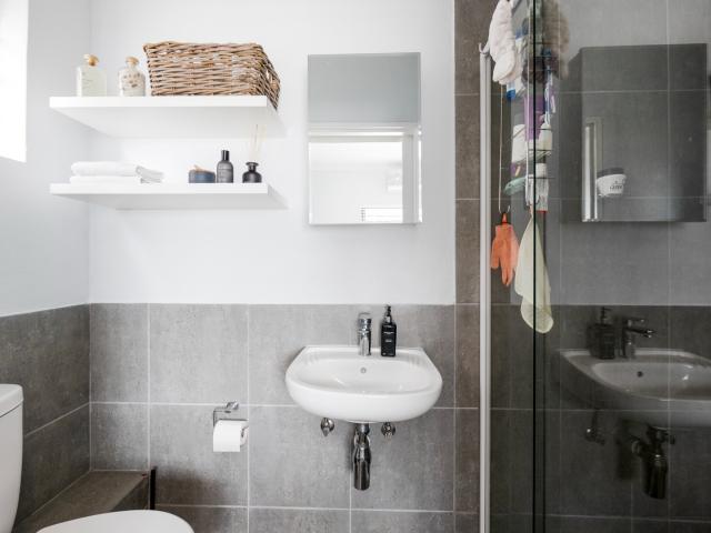 2 Bedroom Apartment / Flat For Sale in Athlone Park