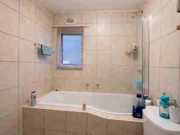 2 Bedroom Apartment / Flat For Sale in Boardwalk