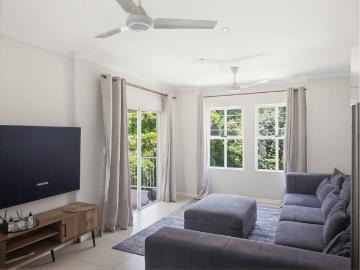 2 Bedroom Apartment / Flat For Sale in Ballito Central