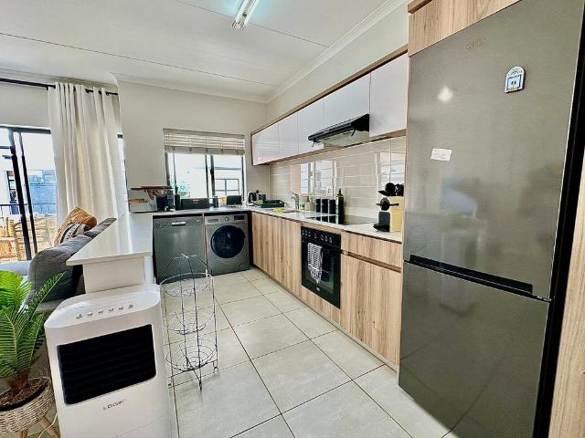 2 Bedroom Apartment / Flat For Sale in Ballito Central