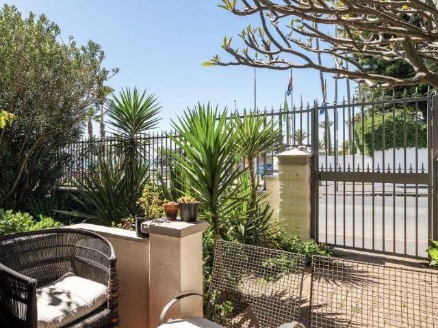 2 Bedroom Apartment / Flat For Sale in Bantry Bay