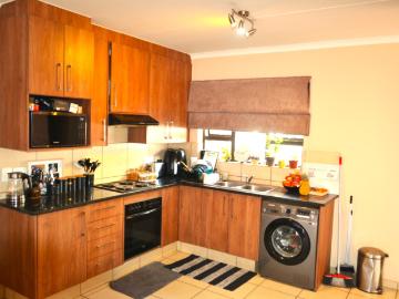 2 Bedroom Apartment / Flat For Sale in Barbeque Downs