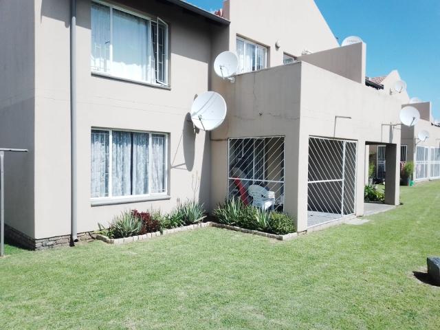 2 Bedroom Apartment / Flat For Sale in Beyers Park