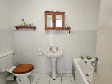 2 Bedroom Apartment / Flat For Sale in Beacon Rocks