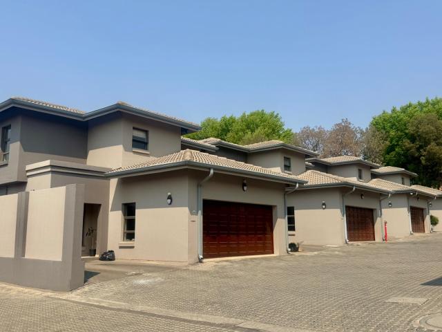 2 Bedroom Apartment / Flat For Sale in Bedfordview