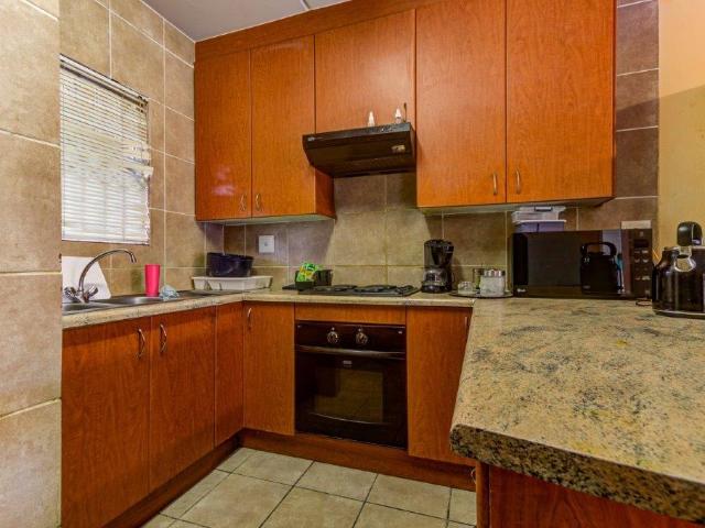 2 Bedroom Apartment / Flat For Sale in Birchleigh