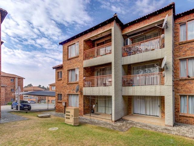 2 Bedroom Apartment / Flat For Sale in Birchleigh