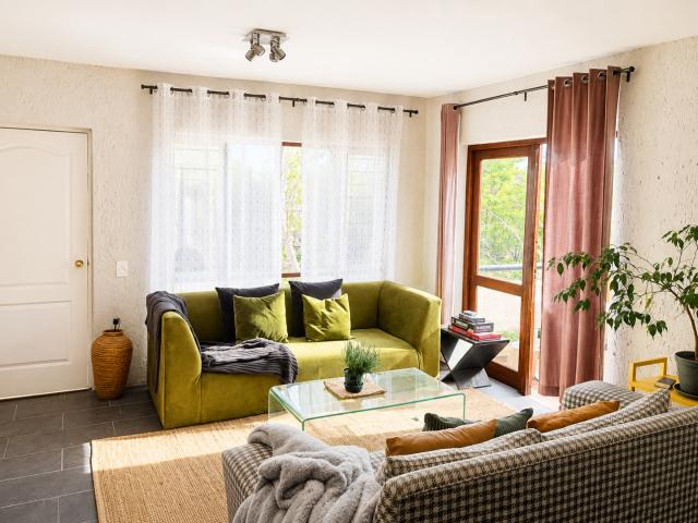 2 Bedroom Apartment / Flat For Sale in Bryanston East