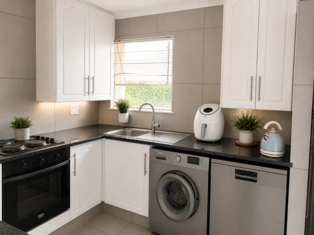 2 Bedroom Apartment / Flat For Sale in Bryanston
