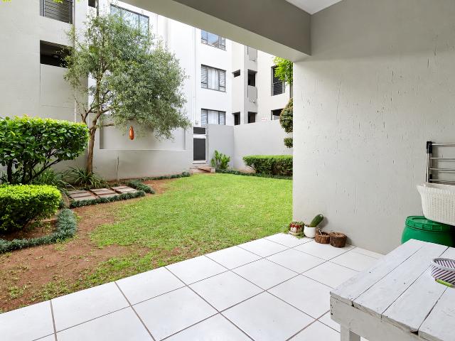 2 Bedroom Apartment / Flat For Sale in Bryanston