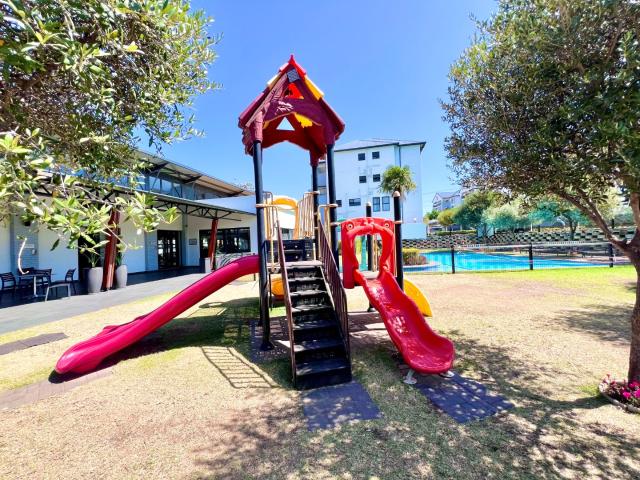 2 Bedroom Apartment / Flat For Sale in Bryanston