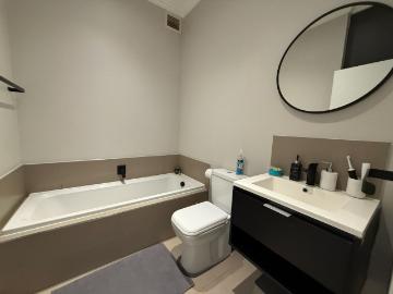 2 Bedroom Apartment / Flat For Sale in Bryanston