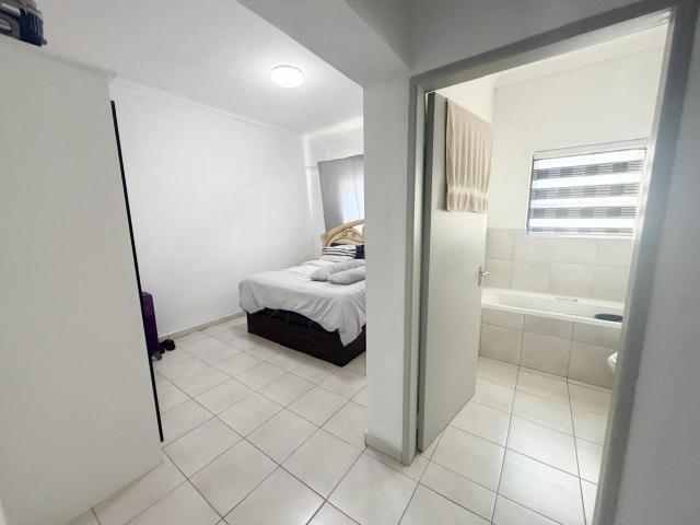 2 Bedroom Apartment / Flat For Sale in Brentwood Park