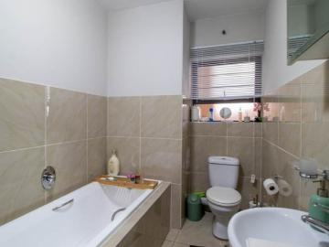 2 Bedroom Apartment / Flat For Sale in Brentwood Park