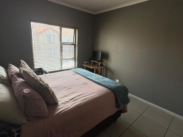 2 Bedroom Apartment / Flat For Sale in Brentwood Park