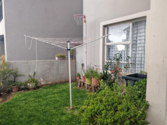 2 Bedroom Apartment / Flat For Sale in Brenthurst