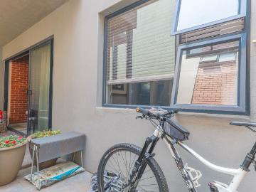Apartment for sale in Menlo Park - Security