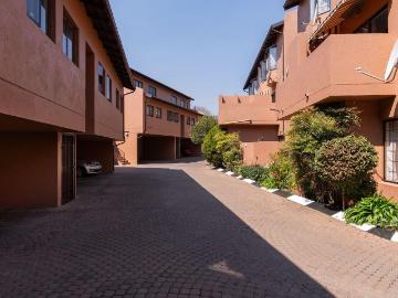 Apartment for sale in Edenvale - Garden