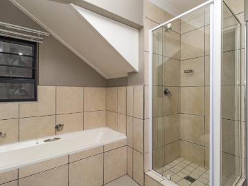 2 Bedroom Apartment / Flat For Sale in Burgundy Estate