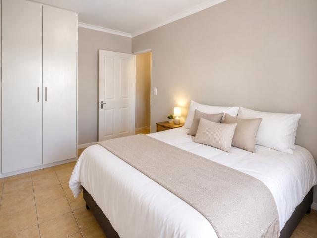 2 Bedroom Apartment / Flat For Sale in Burgundy Estate