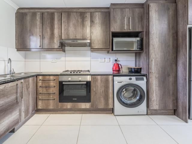 2 Bedroom Apartment / Flat For Sale in Burgundy Estate