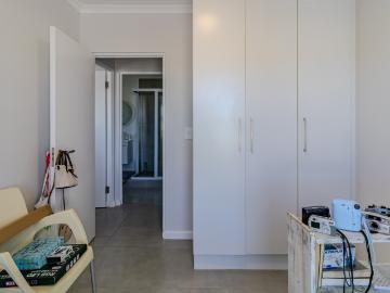 2 Bedroom Apartment / Flat For Sale in Burgundy Estate