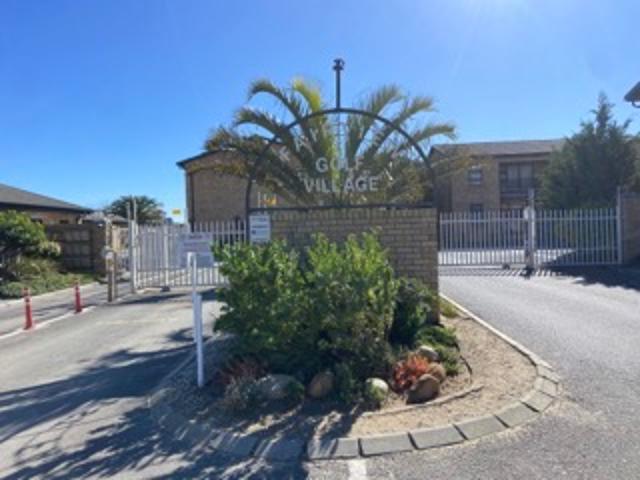 2 Bedroom Apartment / Flat For Sale in Gordons Bay Central