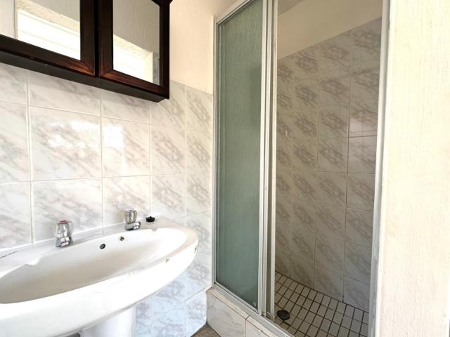 2 Bedroom Apartment / Flat For Sale in Garsfontein