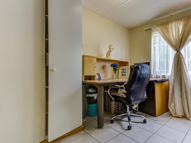 2 Bedroom Apartment / Flat For Sale in Glen Marais