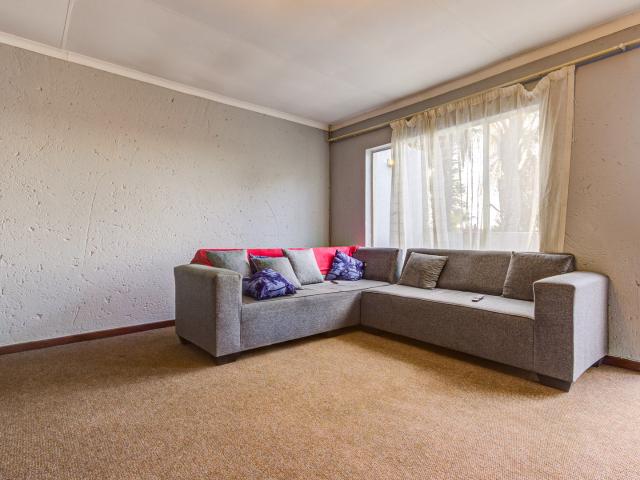 2 Bedroom Apartment / Flat For Sale in Glen Marais
