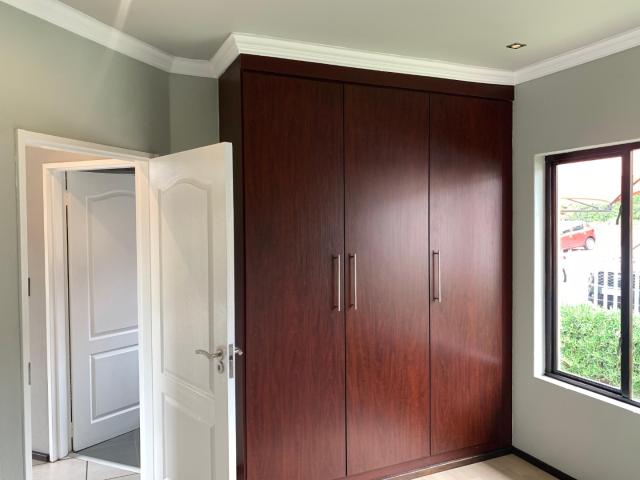 2 Bedroom Apartment / Flat For Sale in Glenvista
