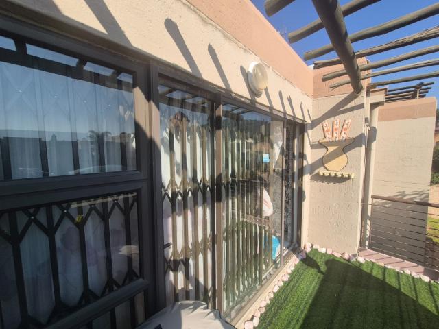 2 Bedroom Apartment / Flat For Sale in Glenvista