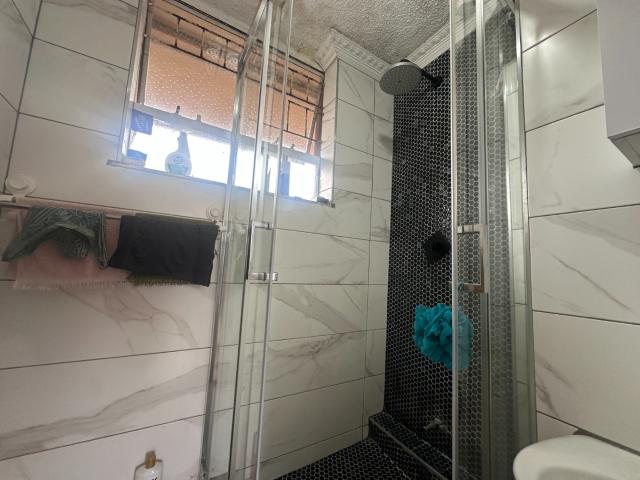 2 Bedroom Apartment / Flat For Sale in Glenwood
