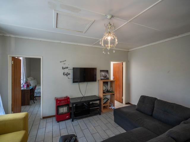 2 Bedroom Apartment / Flat For Sale in Grahamstown Central