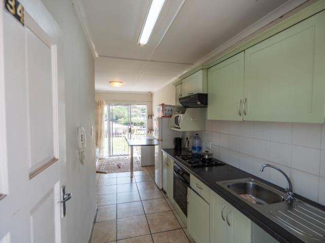 2 Bedroom Apartment / Flat For Sale in Grahamstown Central