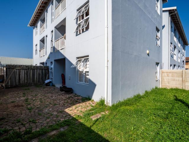 2 Bedroom Apartment / Flat For Sale in Grahamstown Central