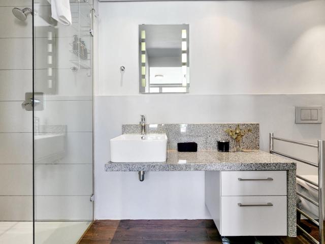 2 Bedroom Apartment / Flat For Sale in Green Point