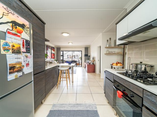 2 Bedroom Apartment / Flat For Sale in Greenstone Hill