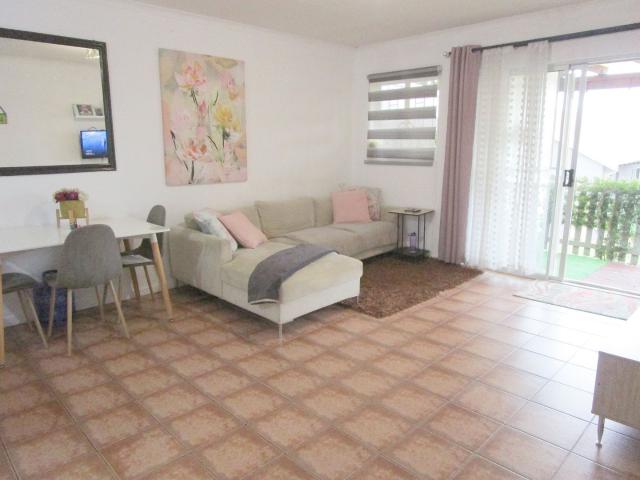 2 Bedroom Apartment / Flat For Sale in Greenstone Hill