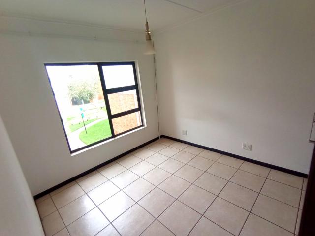 2 Bedroom Apartment / Flat For Sale in Greenstone Hill