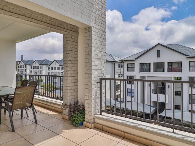 2 Bedroom Apartment / Flat For Sale in Greenstone Hill