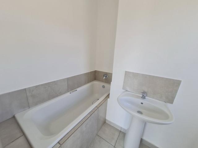 2 Bedroom Apartment / Flat For Sale in Grimbeeck Park
