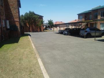 Lindhaven, Mogale City Local Municipality, West Rand District Municipality, Gauteng, South Africa