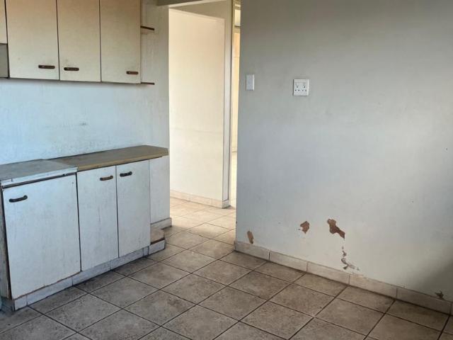2 Bedroom Apartment / Flat For Sale in Grove End