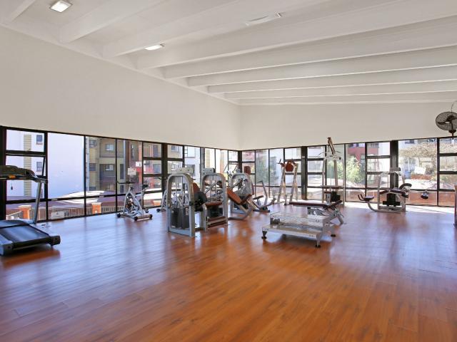 2 Bedroom Apartment / Flat For Sale in Douglasdale