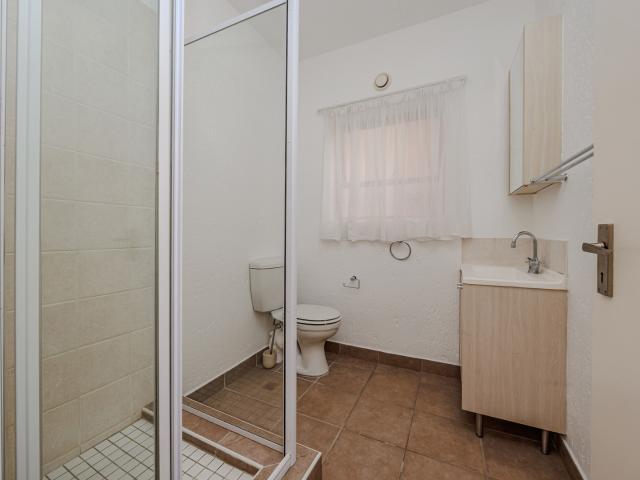 2 Bedroom Apartment / Flat For Sale in Douglasdale