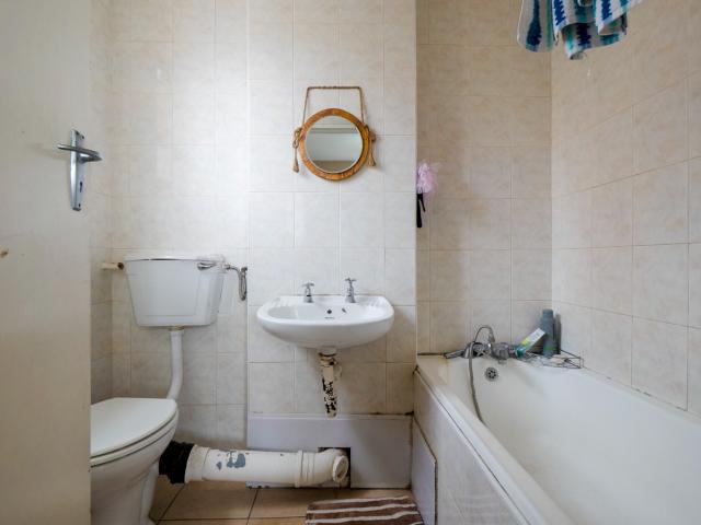 2 Bedroom Apartment / Flat For Sale in Doonside